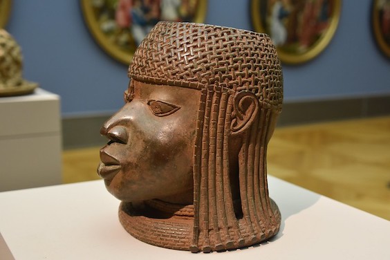 Bronz din Benin expus în Berlin