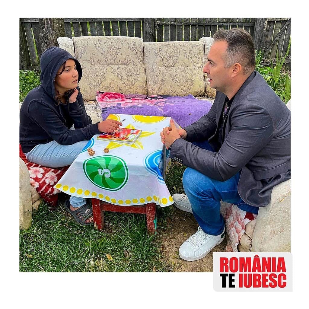 Rareș Năstase în timpul filmărilor pentru campania România eșuată/ foto: România, te iubesc