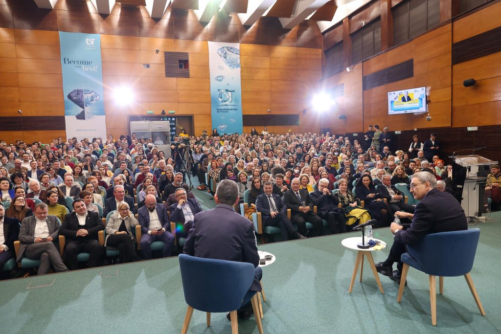 Orhan Pamuk la Universitatea de Vest/ foto: Sebastian Tătaru