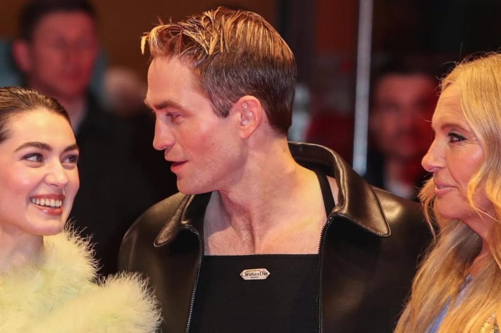Anamaria Vartolomei, Robert Pattinson și Toni Collette/ foto: Berlinale