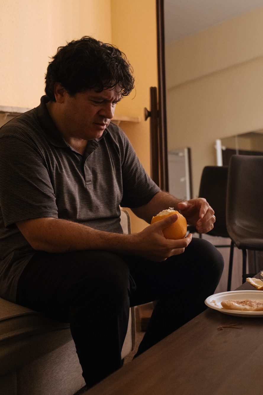 Cristian Măcelaru în culise/ foto: Adi Bulboacă