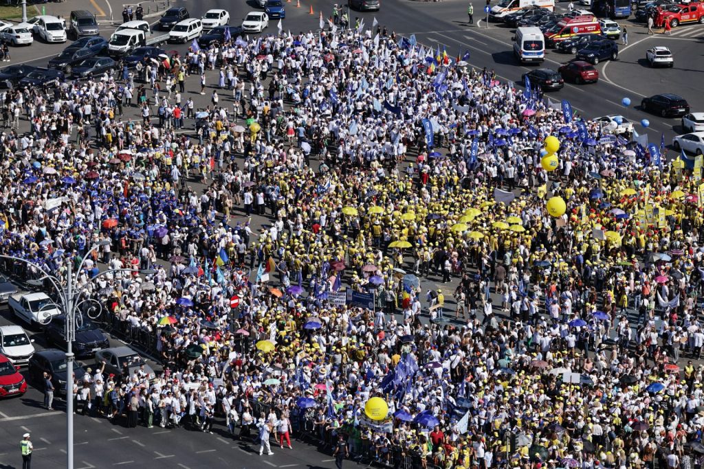 Protestul profesorilor în Piața Victoriei, 8 septembrie 2025/ foto: libertatea.ro