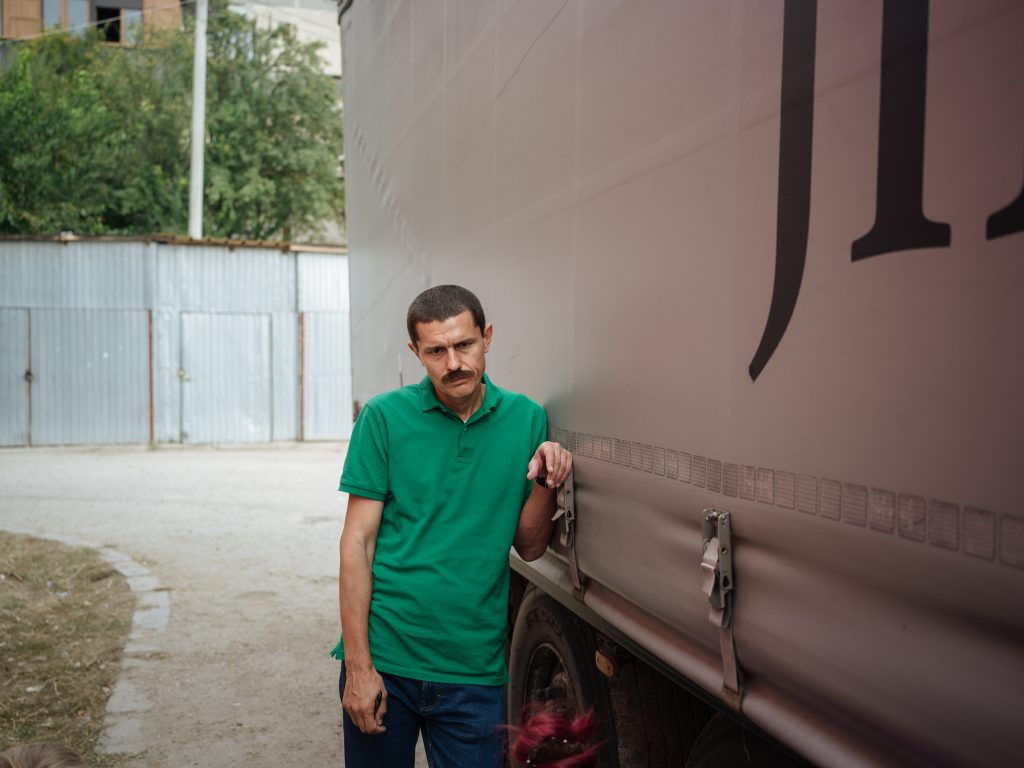 Iulian Postelnicu în Malul vânăt/ foto: Adi Bulboacă