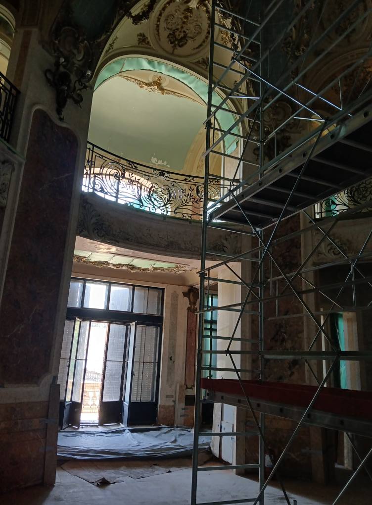 Imagini din interiorul Palatului Cantacuzino în timpul șantierului/ foto: surse Cultura la dubă