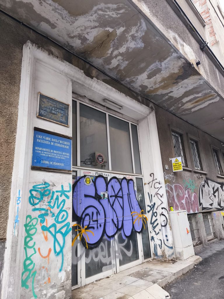 Clădire a statului în zona protejată Cișmigiu, martie 2026/ foto: Cultura la dubă