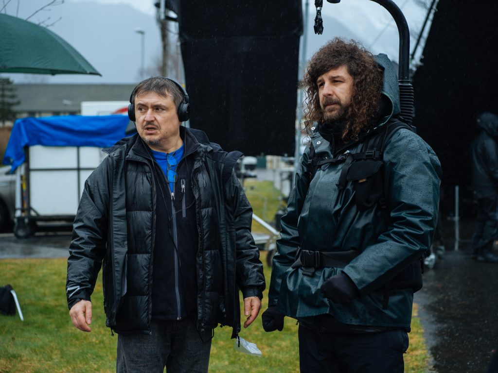 Cristian Mungiu și Tudor Panduru, director de imagine, la filmările Fjord, Norvegia 2025/ foto: Adi Bulboacă pentru Cultura la dubă