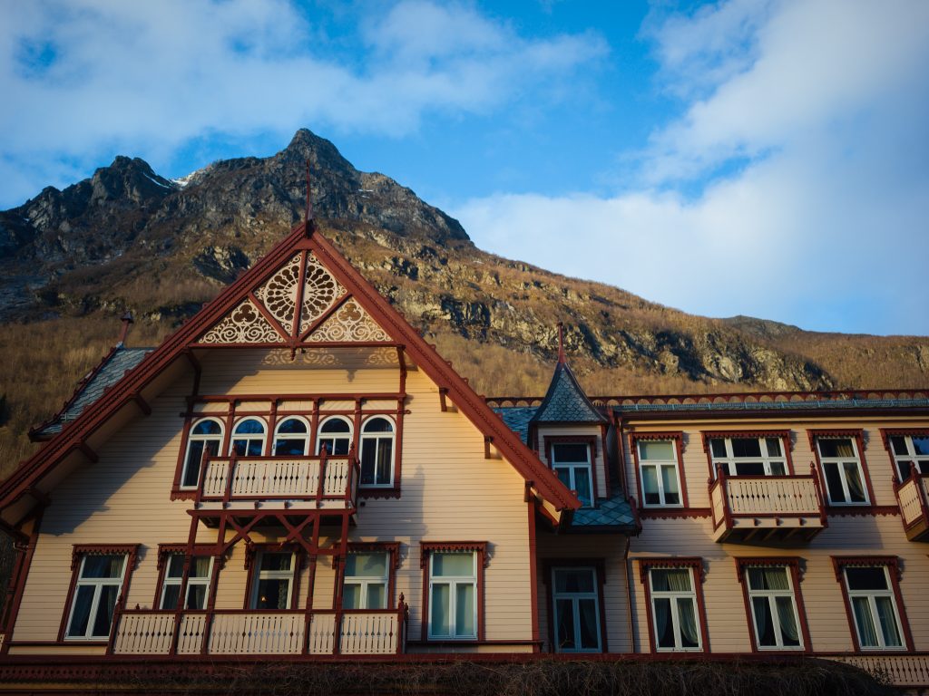Hotelul în care a fost cazată echipa de filmare/ foto: Adi Bulboacă 