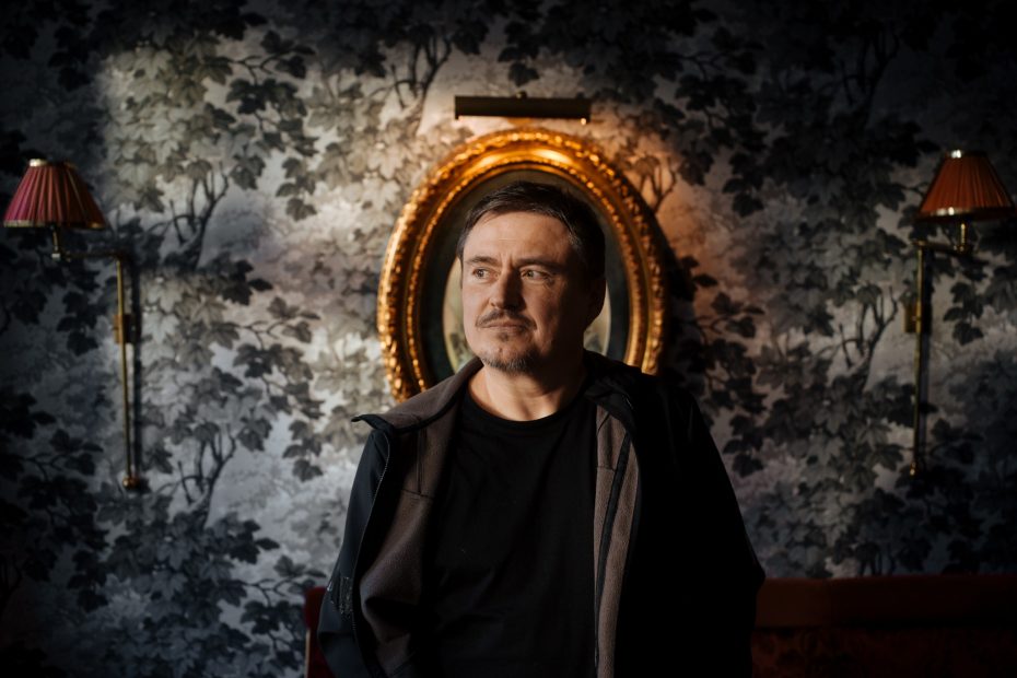 mungiu cover foto adi bulboaca pentru cultura la duba